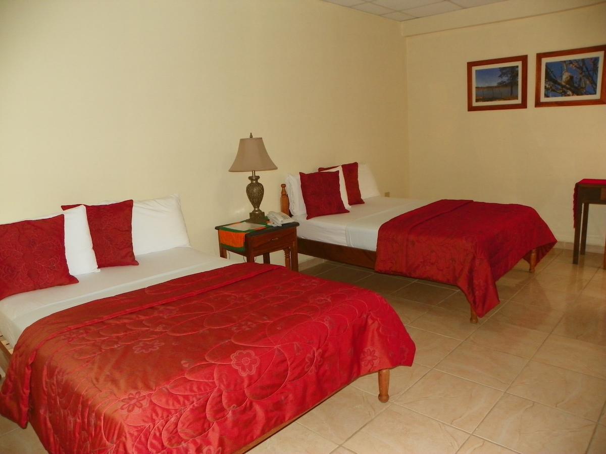 Hotel Ipsan Nah La Esperanza الغرفة الصورة